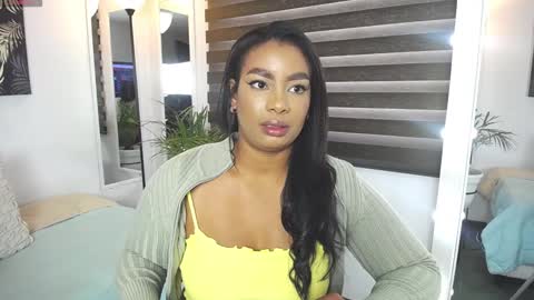 C A R O L I N E online show from January 2025 01:41:01 PM