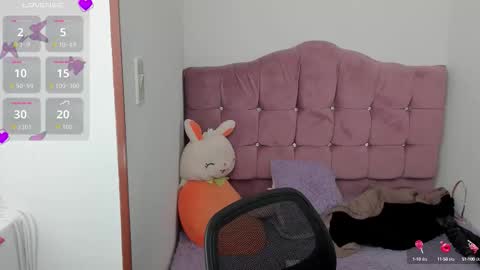 Snapshot of caroline_rodriguez_9 chatting on October 2025 07:33:01 PM caroline_rodriguez_9 online show from October 2025 07:33:01 PM