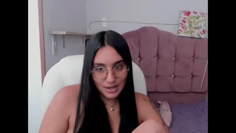 Snapshot of caroline_rodriguez_9 chatting on December 2025 07:53:02 PM caroline_rodriguez_9 online show from December 2025 07:53:02 PM