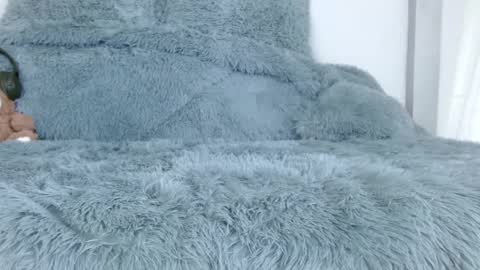 caroline online show from February 2025 07:58:01 PM