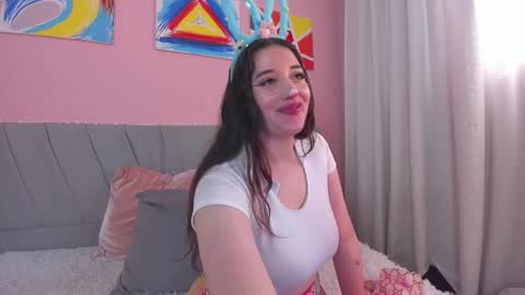 Snapshot of carolinediaz_3 chatting on December 2024 01:49:01 PM online show from December 2024 01:49:01 PM