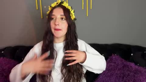 Snapshot of carolinediaz_3 chatting on December 2024 01:34:02 PM online show from December 2024 01:34:02 PM