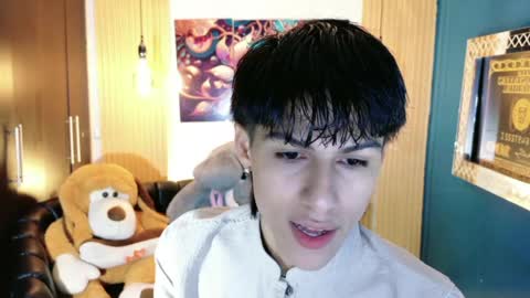 carolinejesh online show from May 2026 10:44:02 AM