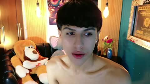 carolinejesh online show from May 2026 11:39:02 AM
