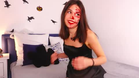 Caroline online show from October 2025 06:17:01 AM