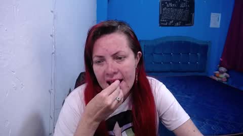 Carolinhe  online show from February 2026 09:54:01 AM