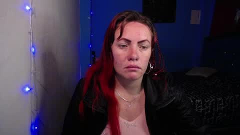 Carolinhe  online show from March 2026 11:44:02 AM