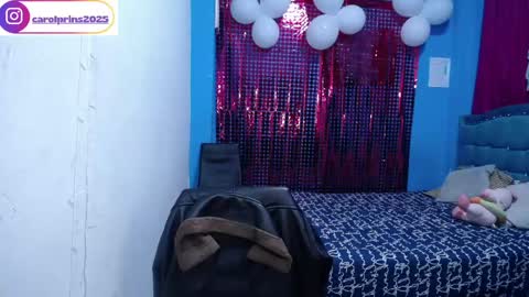 Snapshot of carolinhe_ chatting on April 2026 11:16:01 PM Carolinhe online show from April 2026 11:16:01 PM