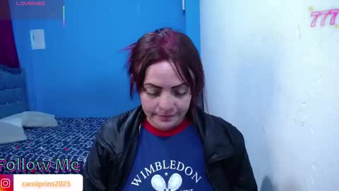 Snapshot of carolinhe_ chatting on May 2026 09:35:02 PM Carolinhe online show from May 2026 09:35:02 PM