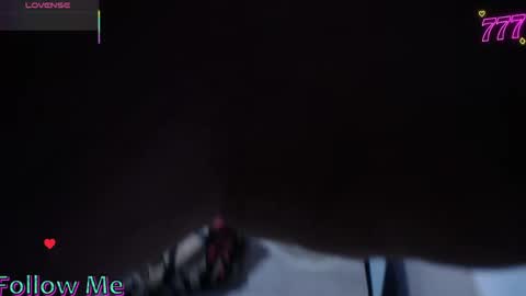 Snapshot of carolinhe_ chatting on May 2026 08:47:02 PM Carolinhe online show from May 2026 08:47:02 PM