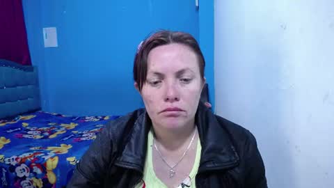 Carolinhe  online show from July 2026 12:09:02 PM