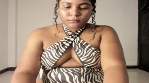 Caro online show from December 2025 01:11:01 AM