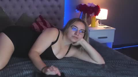 CarollFlexx online show from November 2025 06:46:01 AM