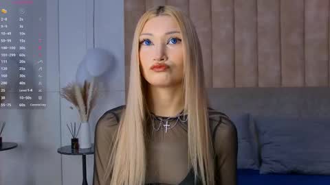 Snapshot of carolreeves chatting on October 2025 06:03:01 AM Carol online show from October 2025 06:03:01 AM