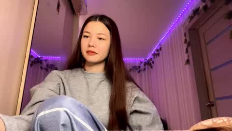 Snapshot of carolynexford chatting on December 2025 06:07:02 AM Emma online show from December 2025 06:07:02 AM