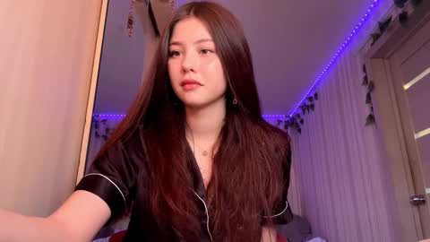 Snapshot of carolynexford chatting on December 2025 06:08:02 AM Emma online show from December 2025 06:08:02 AM