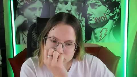 Snapshot of carrie_roses chatting on September 2025 05:11:01 AM carrie_roses online show from September 2025 05:11:01 AM