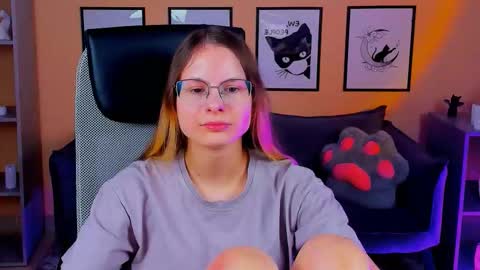 Snapshot of carrie_roses chatting on October 2025 04:55:01 AM carrie_roses online show from October 2025 04:55:01 AM