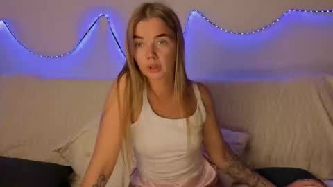 carriebradshawww online show from October 2025 04:35:02 PM