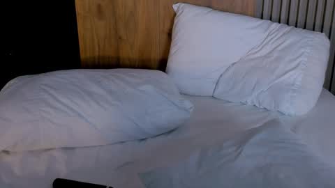 Casandra  online show from January 2025 10:35:02 PM