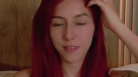 Casandra  online show from February 2026 07:10:01 PM