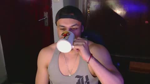 Snapshot of casas_oom chatting on December 2024 05:04:01 AM online show from December 2024 05:04:01 AM