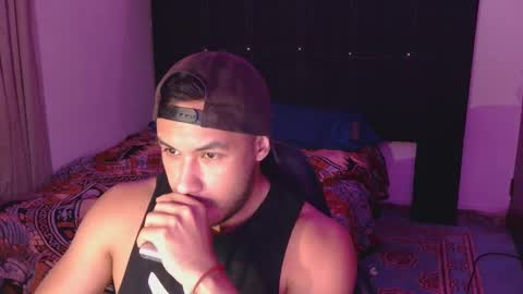 Snapshot of casas_oom chatting on September 2025 04:00:01 AM online show from September 2025 04:00:01 AM