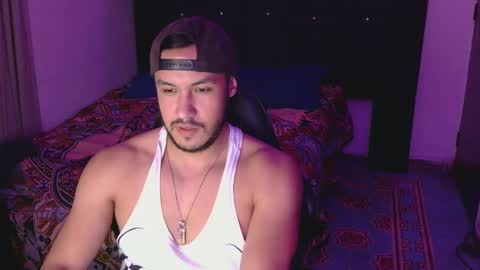 Snapshot of casas_oom chatting on September 2025 05:46:01 AM online show from September 2025 05:46:01 AM