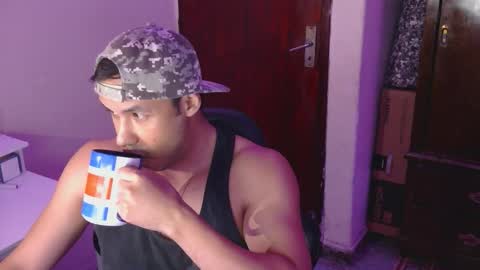 Snapshot of casas_oom chatting on January 2026 02:58:02 AM online show from January 2026 02:58:02 AM