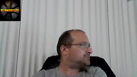 CASCADACEK online show from April 2026 06:32:02 PM