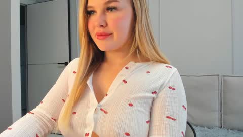 Snapshot of casey_ann chatting on November 2025 05:51:01 AM ALEXA online show from November 2025 05:51:01 AM