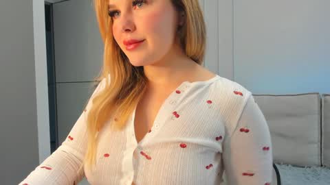 Snapshot of casey_ann chatting on November 2025 06:02:02 AM ALEXA online show from November 2025 06:02:02 AM