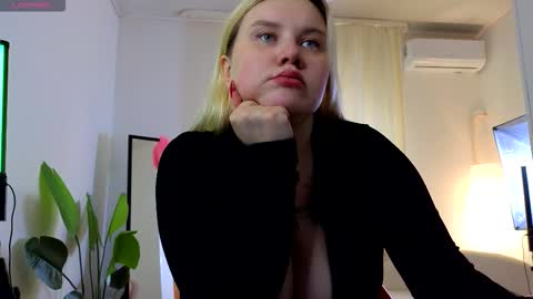 Casey Robbins online show from October 2025 04:38:01 AM