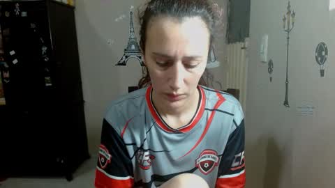   online show from December 2025 05:00:01 PM