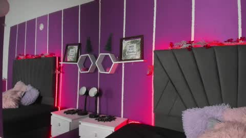 Snapshot of cassie_jones1 chatting on February 2025 02:56:01 AM Cassie Jones online show from February 2025 02:56:01 AM