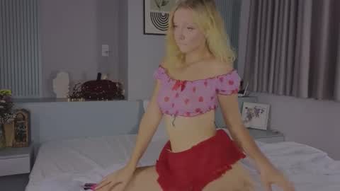 Snapshot of cassie_miu chatting on November 2025 03:50:01 AM Cassie online show from November 2025 03:50:01 AM