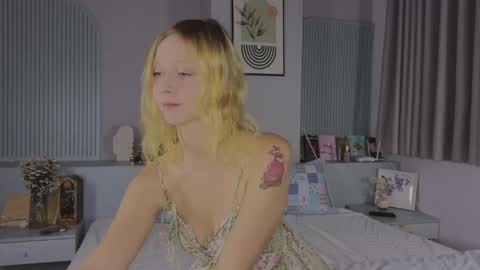 Snapshot of cassie_miu chatting on December 2025 03:33:01 AM Cassie online show from December 2025 03:33:01 AM