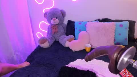 Snapshot of cassiebigass_ chatting on October 2025 01:42:02 PM Bela igzaii9r online show from October 2025 01:42:02 PM