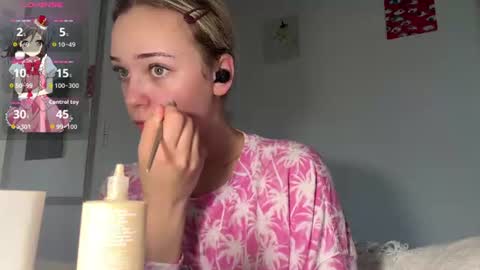 Olivia online show from June 2026 06:04:02 AM