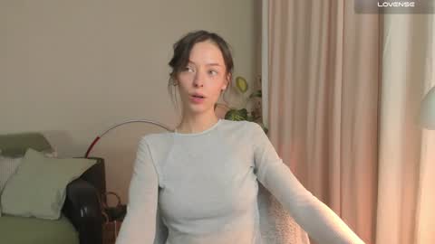  cassandra  online show from December 2024 04:38:01 PM