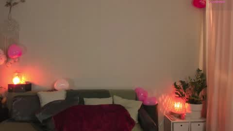  cassandra  online show from February 2025 11:08:02 PM