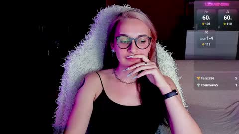 Ellie online show from December 2024 10:52:02 PM