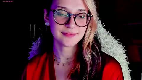 Ellie online show from February 2025 09:31:02 PM