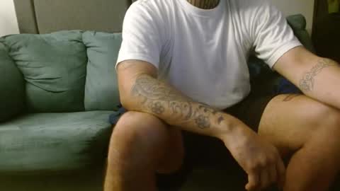 Snapshot of castle_frank91 chatting on July 2026 10:45:01 PM Castle frank91 online show from July 2026 10:45:01 PM