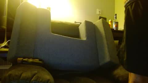 Snapshot of castle_frank91 chatting on July 2026 07:01:02 PM Castle frank91 online show from July 2026 07:01:02 PM