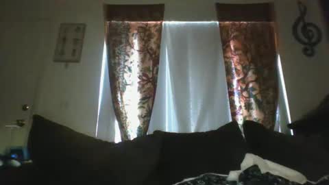 Snapshot of casualfrank chatting on January 2025 09:20:01 PM CasualFun online show from January 2025 09:20:01 PM