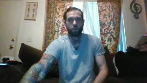 Snapshot of casualfrank chatting on October 2025 09:43:02 PM CasualFun online show from October 2025 09:43:02 PM