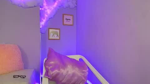 Snapshot of cat_nasty chatting on October 2025 09:37:01 PM cat_nasty online show from October 2025 09:37:01 PM