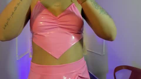 Snapshot of catagreen1 chatting on December 2025 02:05:02 AM Cata online show from December 2025 02:05:02 AM