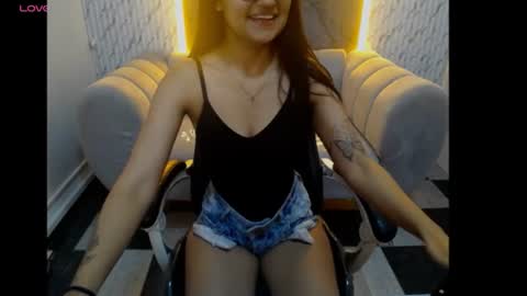 Snapshot of catalella_little_b chatting on June 2026 12:19:01 PM catalella_little_b online show from June 2026 12:19:01 PM